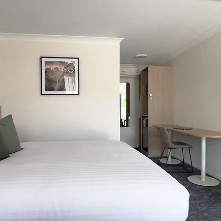 The Phoenix Artesian Spa Resort And Accommodation โมรี ภายนอก รูปภาพ