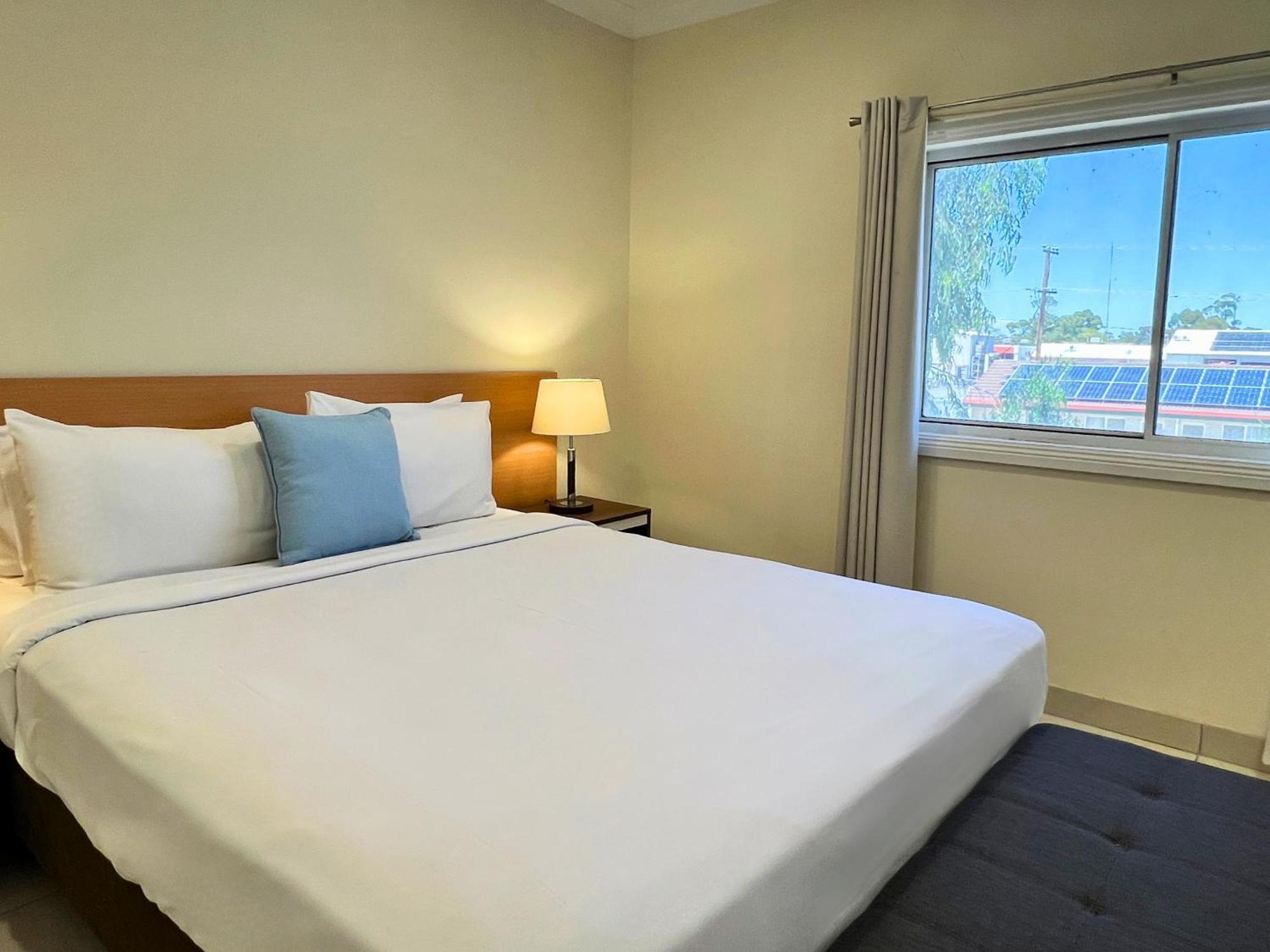 The Phoenix Artesian Spa Resort And Accommodation โมรี ภายนอก รูปภาพ
