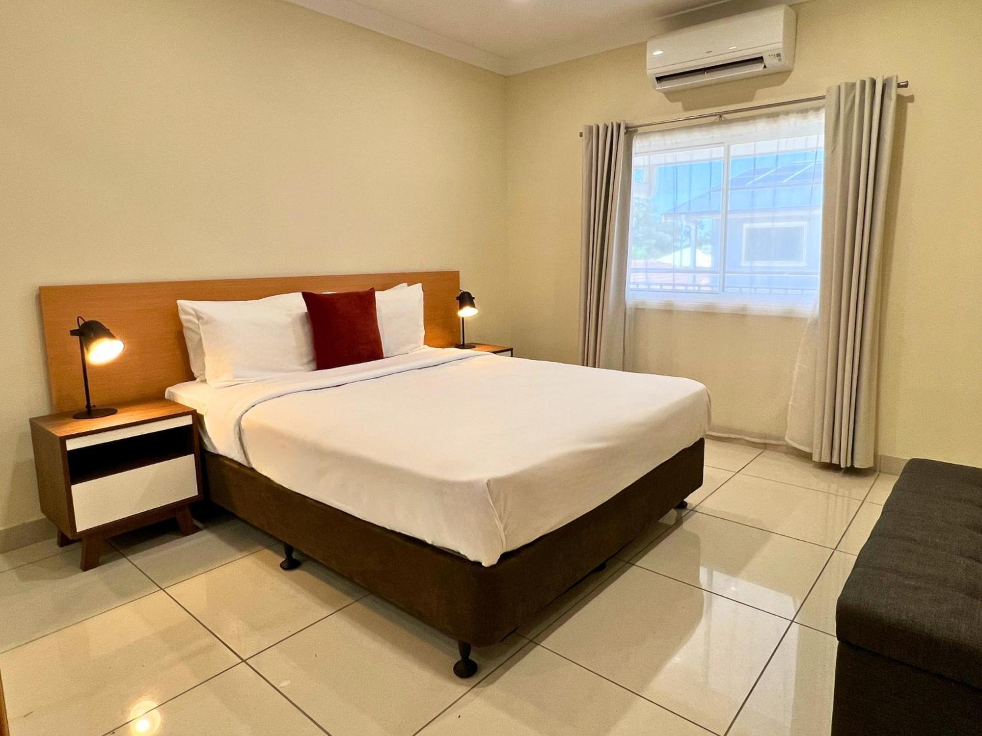 The Phoenix Artesian Spa Resort And Accommodation โมรี ภายนอก รูปภาพ