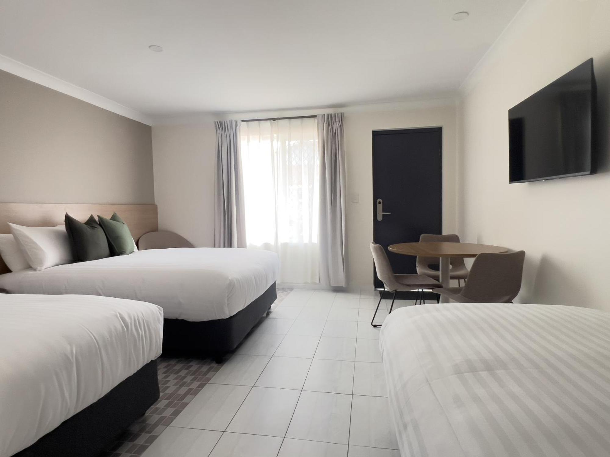 The Phoenix Artesian Spa Resort And Accommodation โมรี ภายนอก รูปภาพ