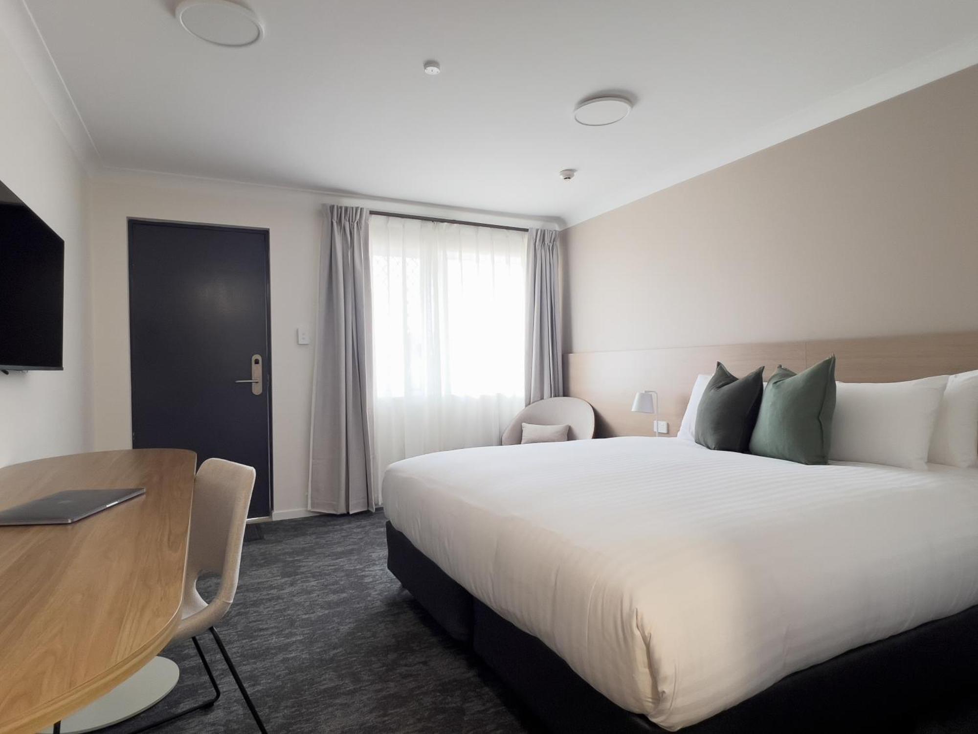 The Phoenix Artesian Spa Resort And Accommodation โมรี ภายนอก รูปภาพ