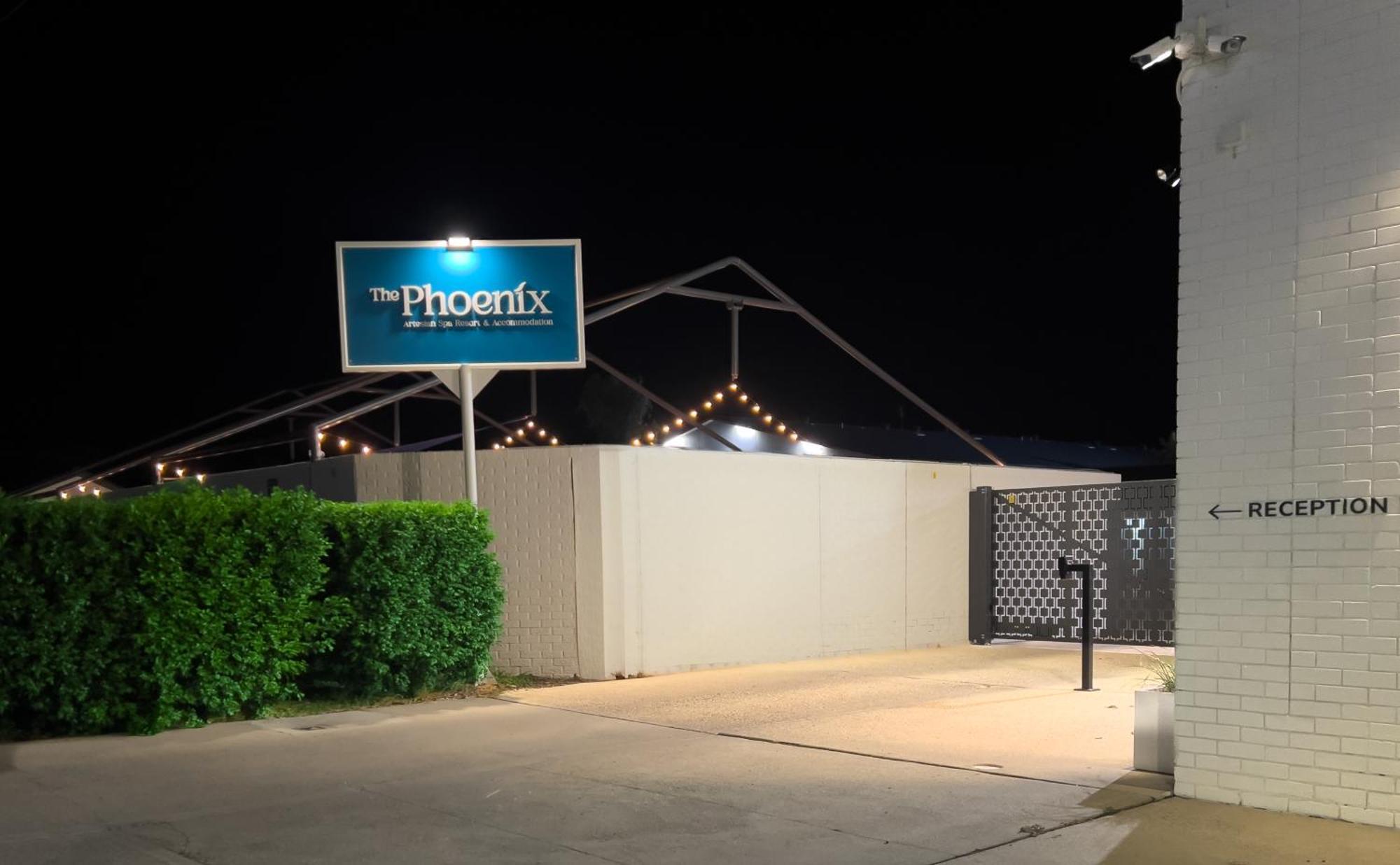 The Phoenix Artesian Spa Resort And Accommodation โมรี ภายนอก รูปภาพ
