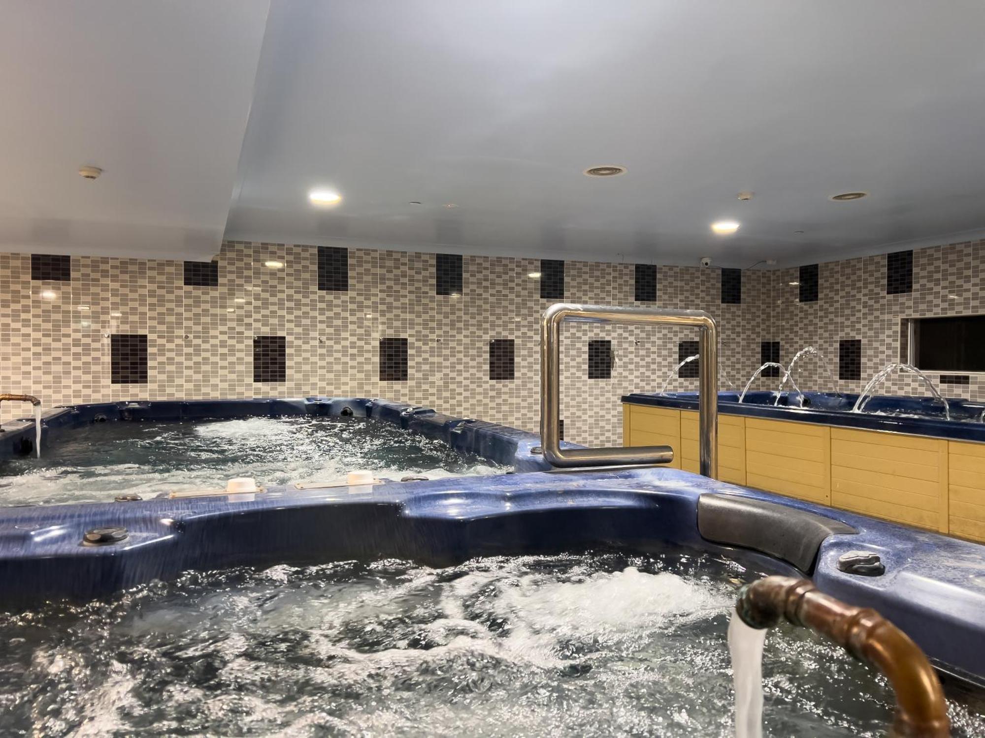 The Phoenix Artesian Spa Resort And Accommodation โมรี ภายนอก รูปภาพ